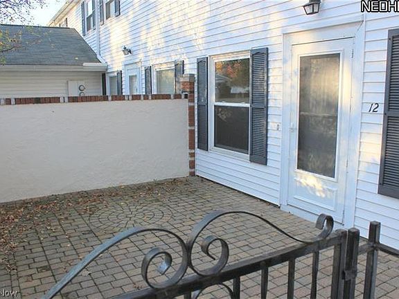 2nd image of 12 Surrey Ct