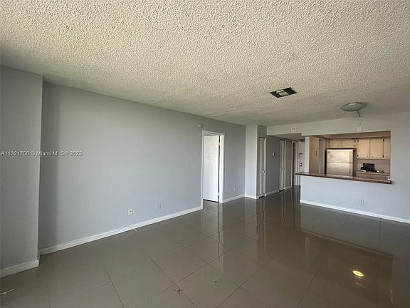 5th image of 13499 Biscayne Blvd APT 1703