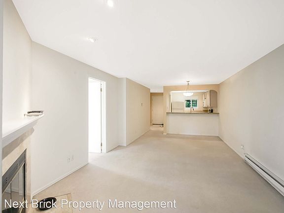 3rd image of 12760 NE 10th Pl APT F204