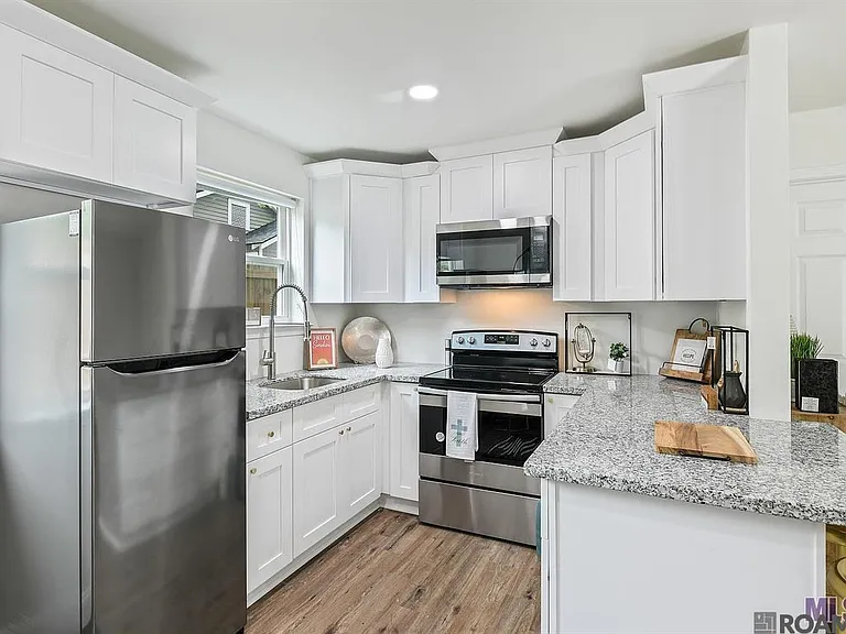 212 Centerville St NE #4 — Photo 2