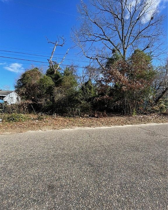 1st image of 605 Miller Ave