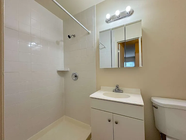 4104 Sideburn Rd — Photo 15