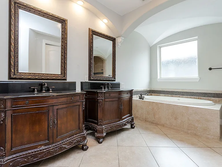3817 Bowser Ave #C — Photo 16