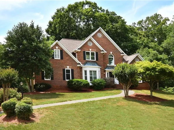 4244 Saddlewood Forest Dr, Winston Salem, NC 27106