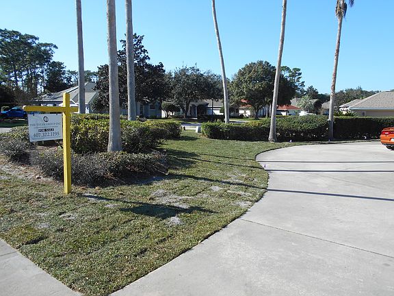 3rd image of 310 Plantation Club Dr