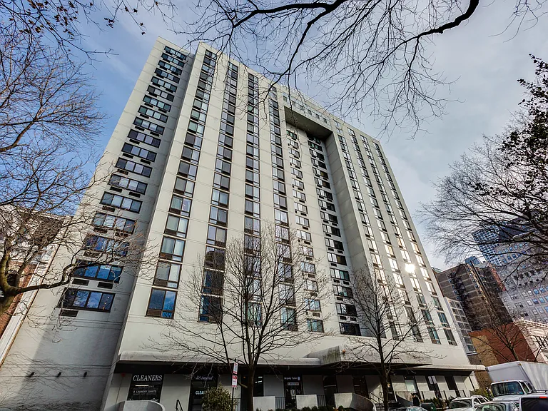 1221 N Dearborn Pkwy #1210S — Photo 1