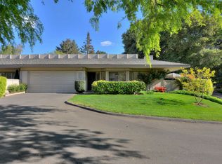 29 Deep Well Ln, Los Altos, CA 94022