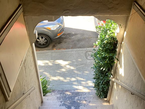 3rd image of 468 Stow Ave #3