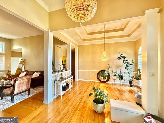 4th image of 280 Sunderland Cir