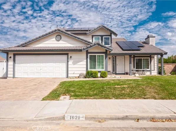 1621 W Newgrove St, Lancaster, CA 93534