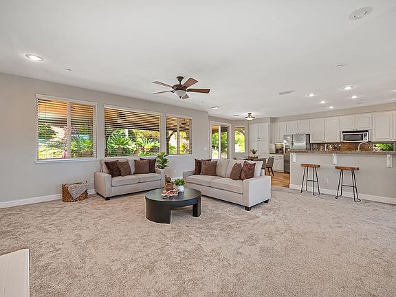 4th image of 6813 Helstone Ct