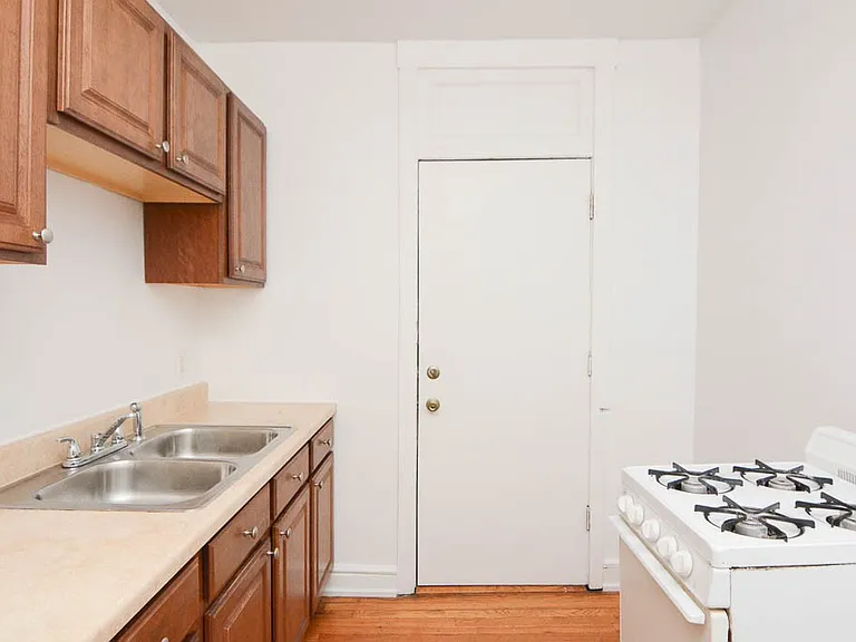 2649 N Spaulding Ave #W4 — Photo 3