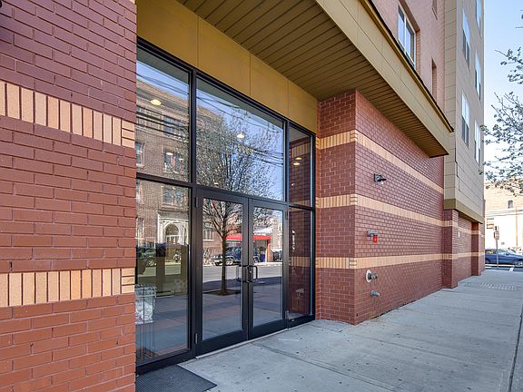 2nd image of 5005 Palisade Ave APT 306