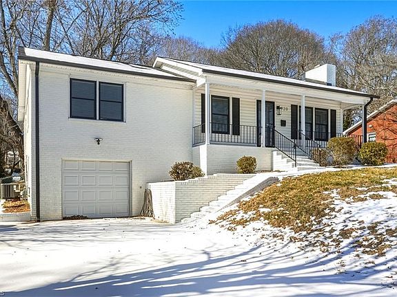3rd image of 920 Gales Ave