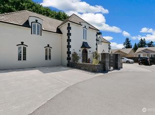 716 Monroe Ave NE, Renton, WA 98056