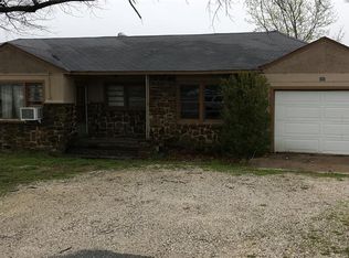 297 W Main St, Farmington, AR 72730