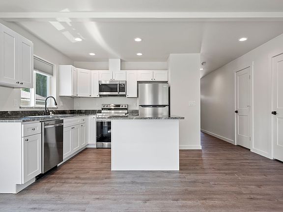 5th image of 527 S Canterbury Ln #B