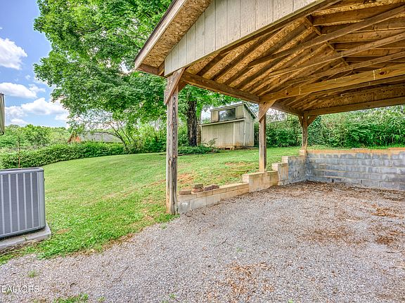 5th image of 3107 Myrtlewood Dr
