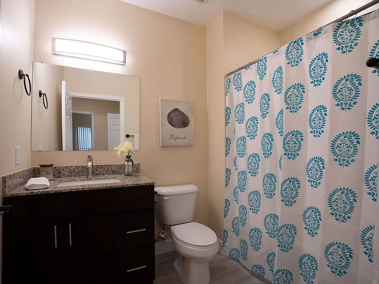 Pacific Heights Apartments — Photo 28