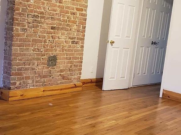 2nd image of 20 Vernon Ave #3