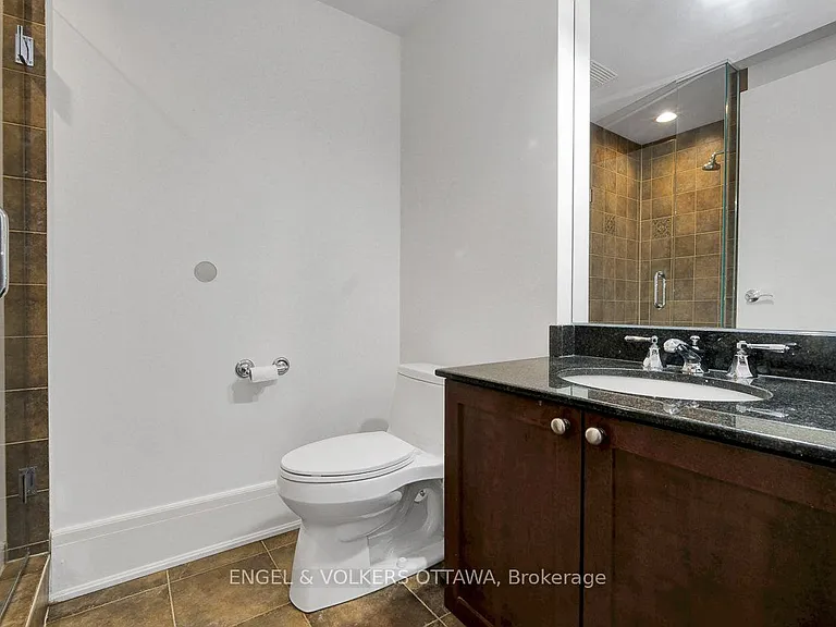 700 Sussex Dr N #403 — Photo 32