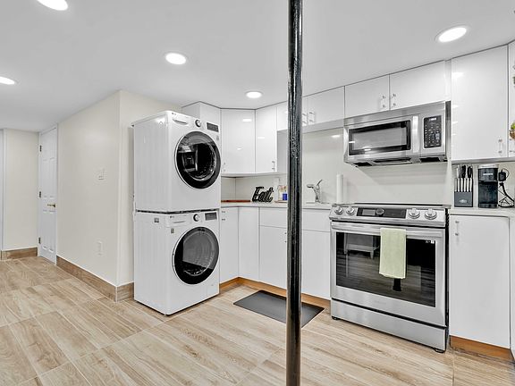 3rd image of 20-39 31st St #1W