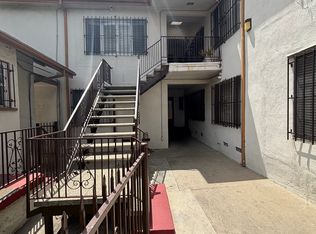 901 W 61st St #8, Los Angeles, CA 90044