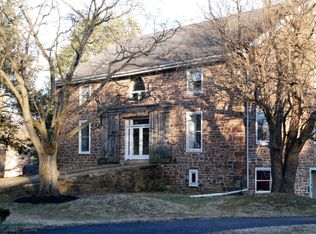 337 Gosling Dr, North Wales, PA 19454