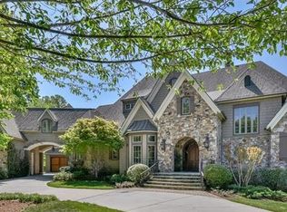 1633 Shadow Forest Dr, Matthews, NC 28105