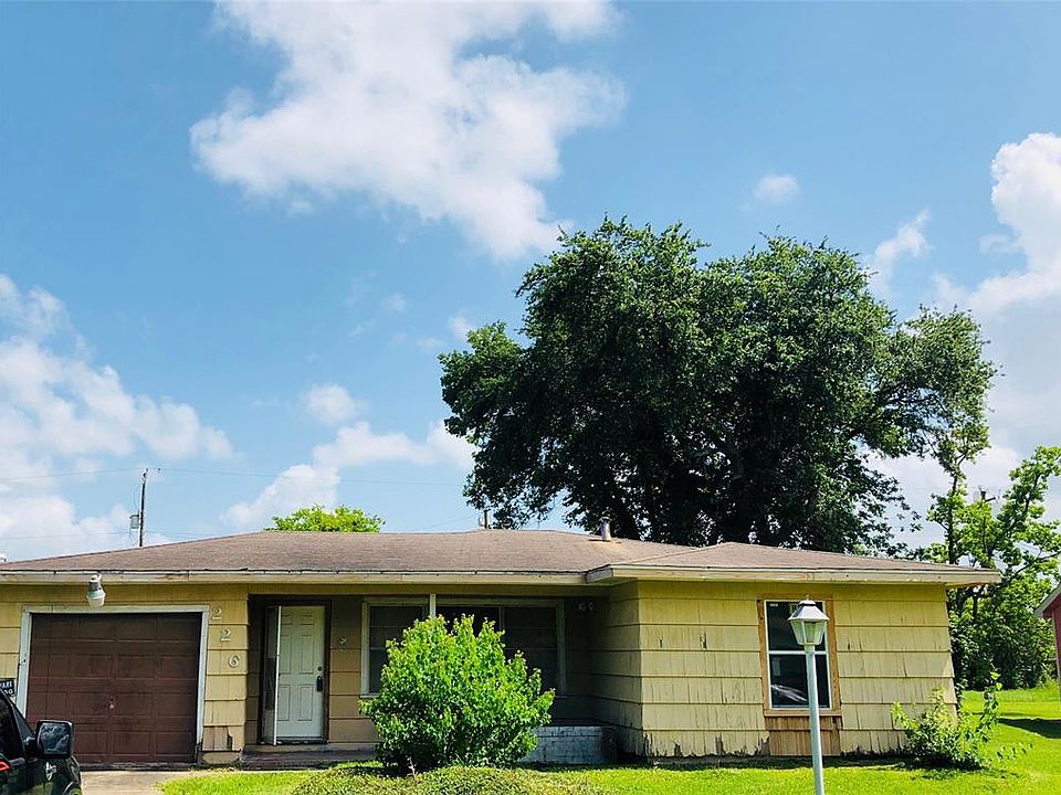 1st image of 226 Nanlee St