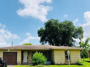 226 Nanlee St, La Marque, TX 77568