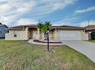5704 39th Street Cir E, Bradenton, FL 34203