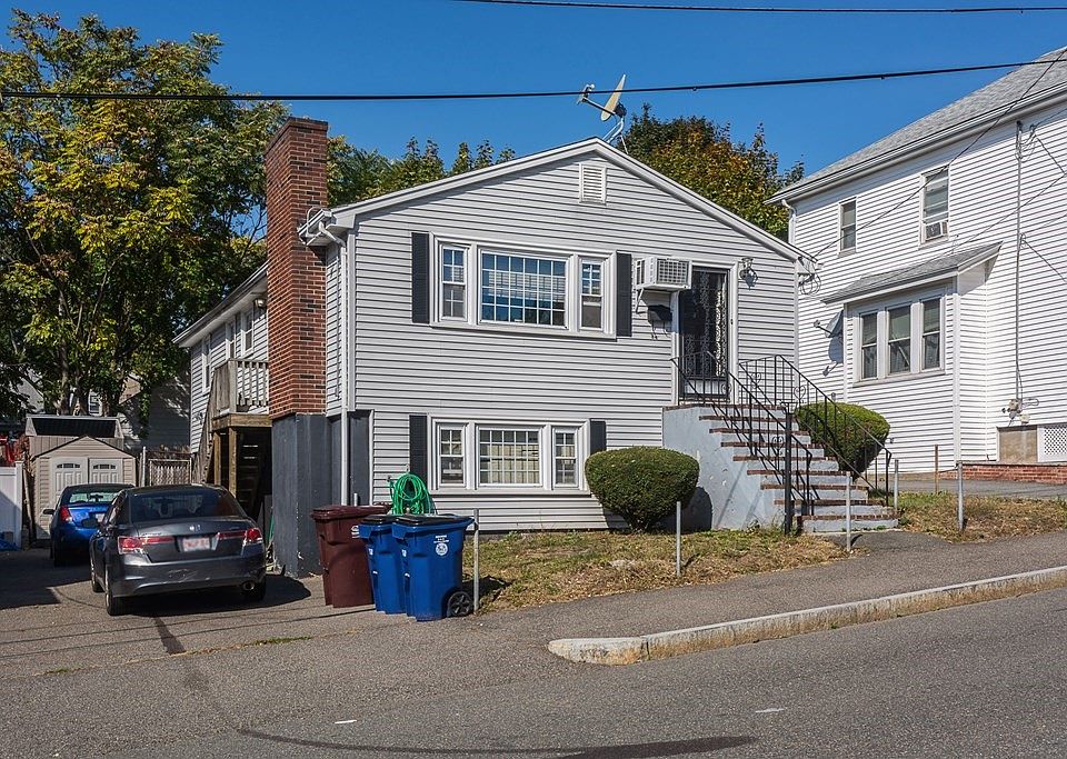 1st image of 34 Jarvis St