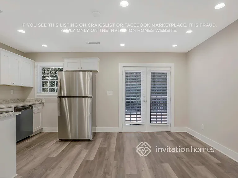212 Glenrose Cir SW — Photo 6