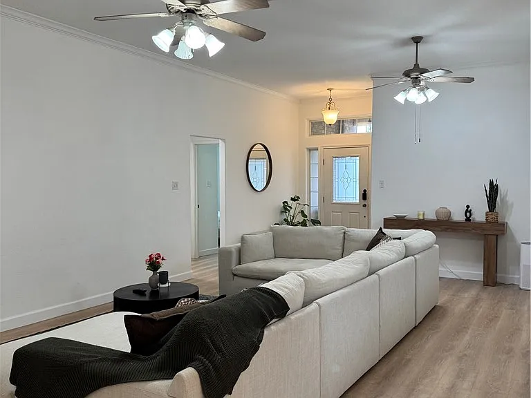 1113 Meadow Brook Dr — Photo 8