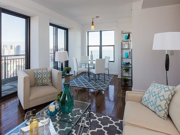 4th image of 41 E 8th St APT 3401