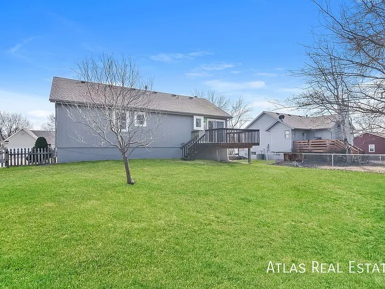 710 S Park Dr — Photo 15