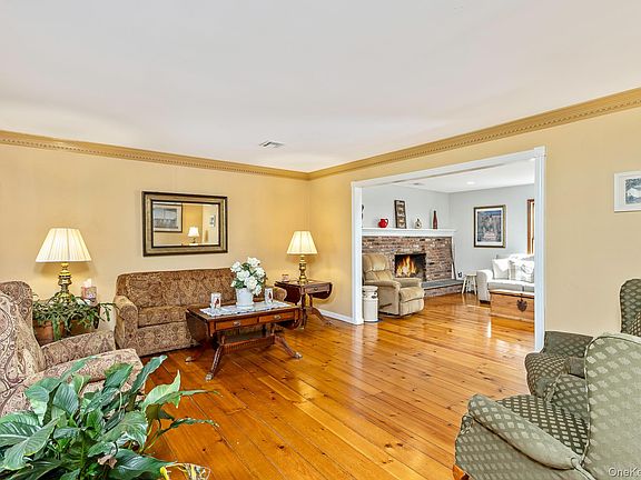 4th image of 41 Astor Avenue