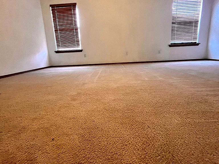 715 E Forest Court Ln — Photo 9