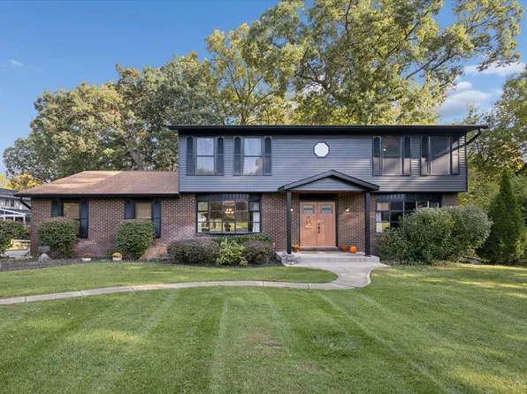 17131 Ridgefield Ct, Granger, IN 46530