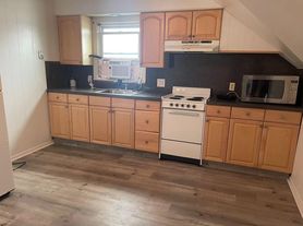 1307 Cranston St, Cranston, RI