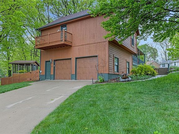 2nd image of 5118 Hedges Ct