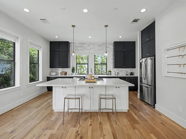 3918 Floyd St, Houston, TX 77007