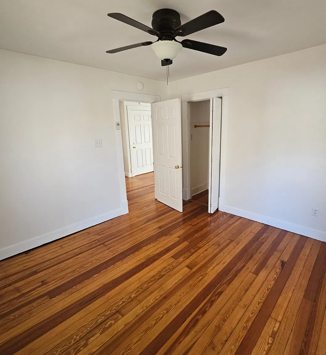 2 bed, 1100 sqft, $1,900 — Photo 4