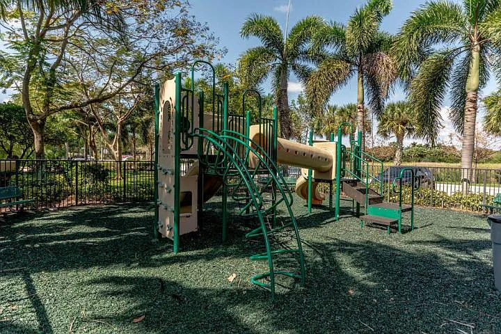 261 Lake Monterey Cir — Photo 14