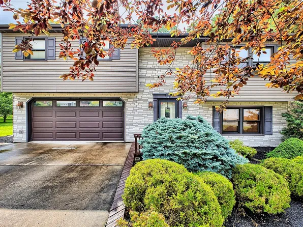 14042 Easy St, Irwin, PA 15642