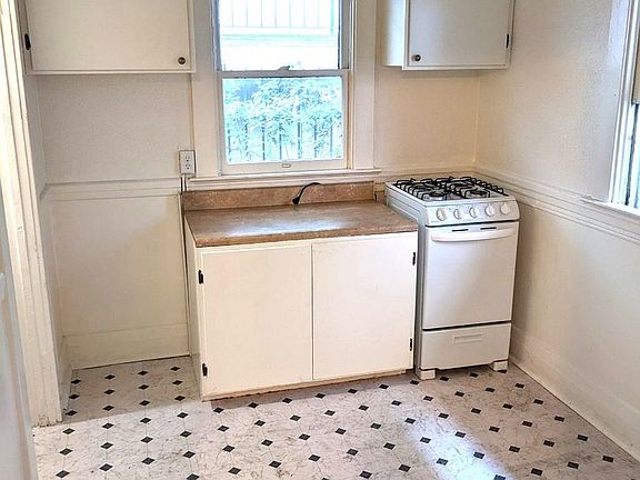 2nd image of 234 W 4th St #C