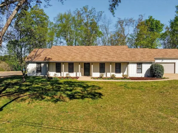 128 Pinebluff Trl, Trussville, AL 35173