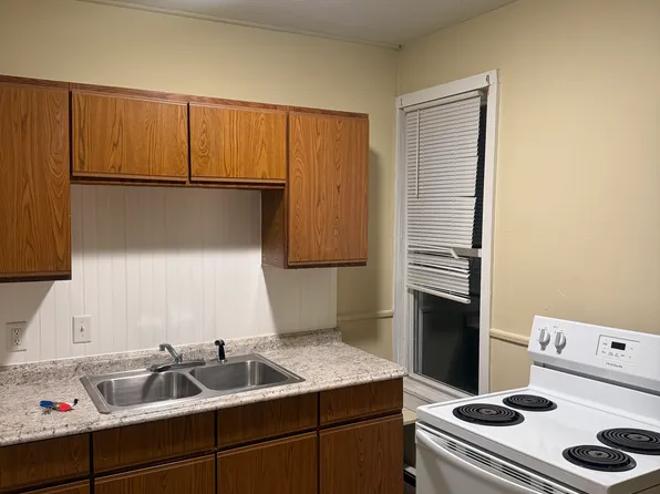 123 Broad St #D, Danielson, CT 06239