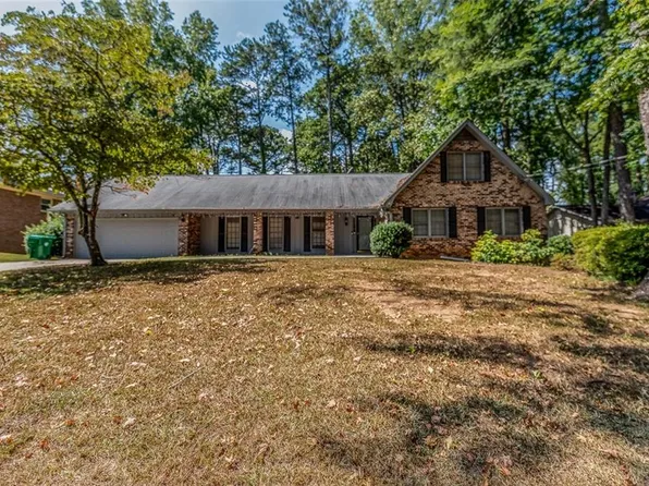 1108 Redan Trl, Stone Mountain, GA 30088